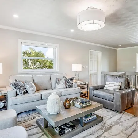 Sunshine Dock Villa